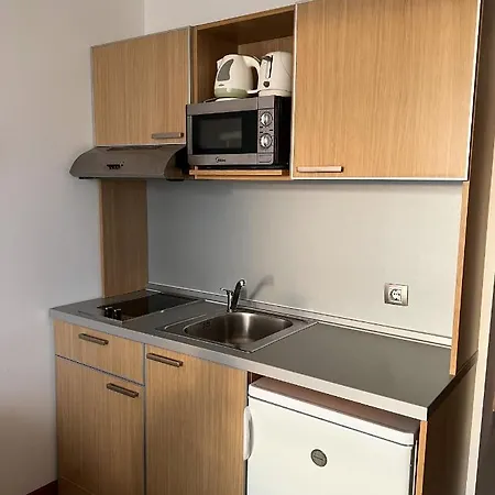 Апартамент Private Studio In 5 Star Emerald & *