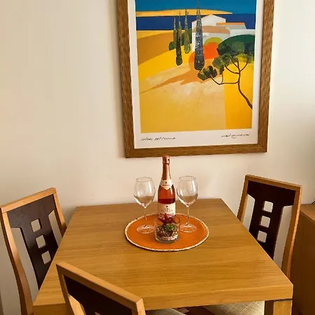 Private Studio In 5 Star Emerald & Апартамент Равда